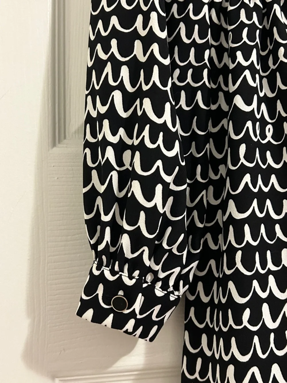Kate Spade Pop Scallop Crepe Dress Black and White Pattern New Size XS Ruffle